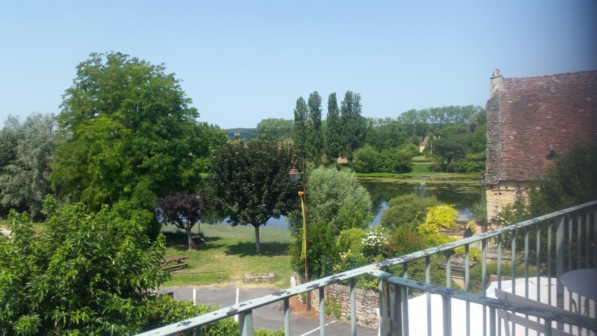 Hôtel-Restaurant Côté Rivage Badefols-sur-Dordogne Esterno foto